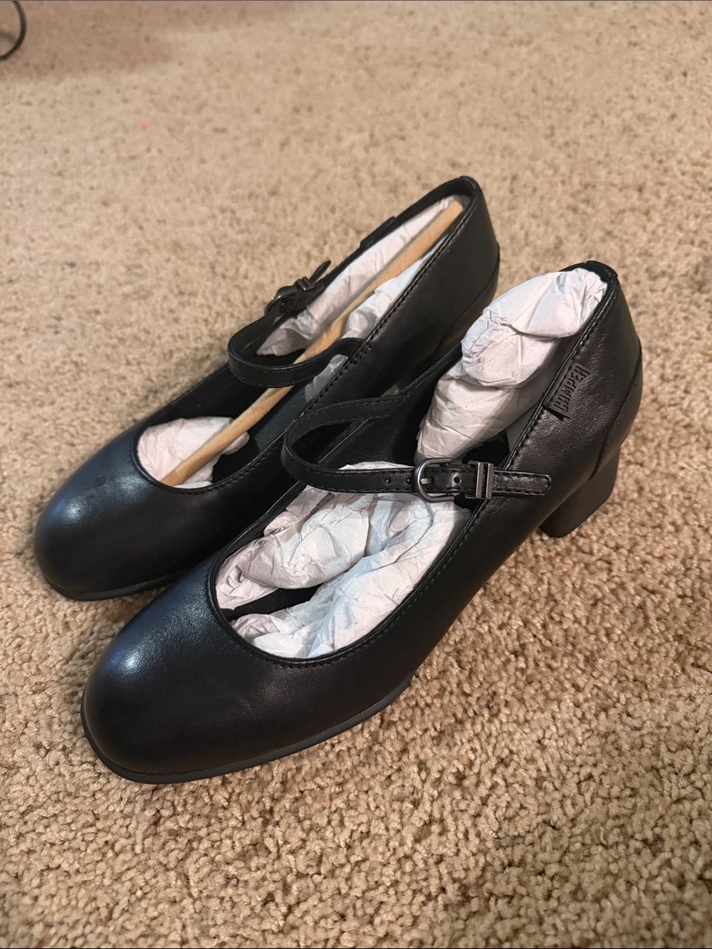 Classic Black Mary Jane Heels for Women Camper size 37